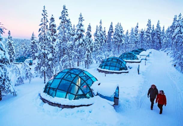 iglús de cristal en Laponia resort Kakslauttanen