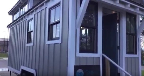 interior de una casa mínima - Driftwood Homes USA