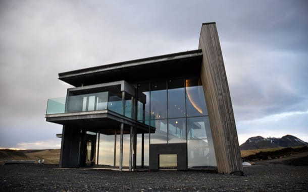 exterior moderna casa de vacaciones en Islandia