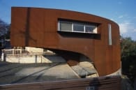 Ship House con fachada acero corten