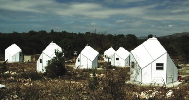 Refugio para emergencias con paneles de plástico grupo de refugios HabiHut