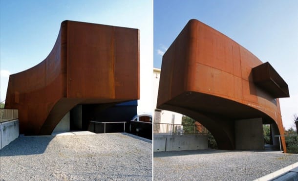 Ship House: casa con voladizo y fachada de acero corten