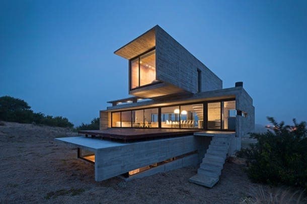 exterior Golf House noche