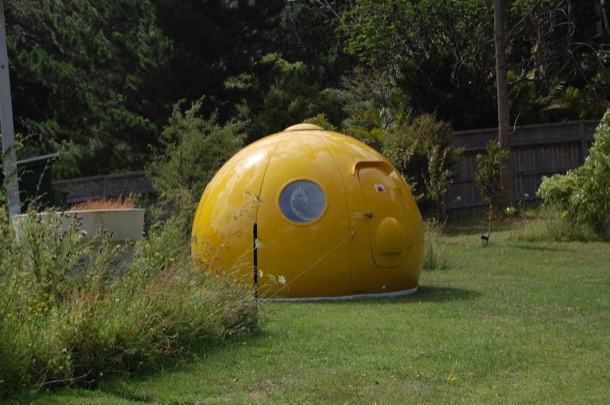 Igloo amarillo para eco turismo