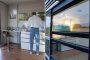One Cool Habitat cocina y detalle ventana