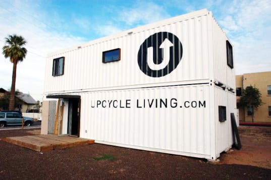 exterior corrugado Casa Upcycle Living - Phoenix