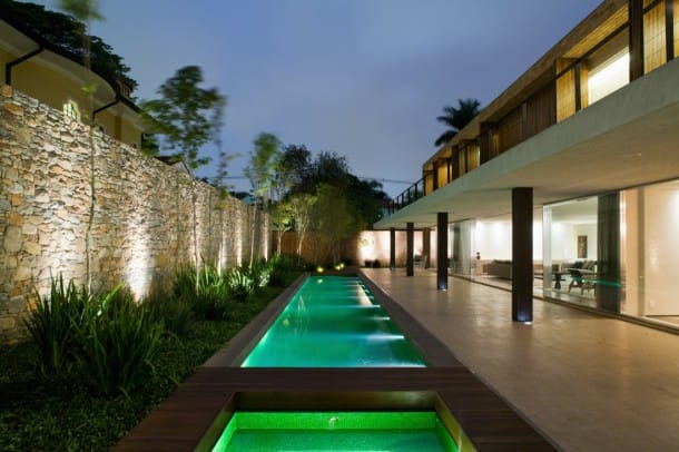 piscina verde de la Casa Tijolinho
