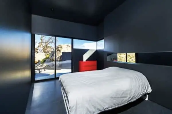 dormitorio de la casa Black Deset House