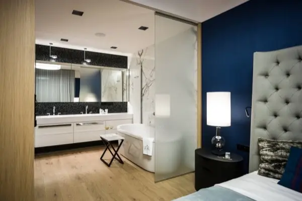 baño dormitorio apartamento Varsovia