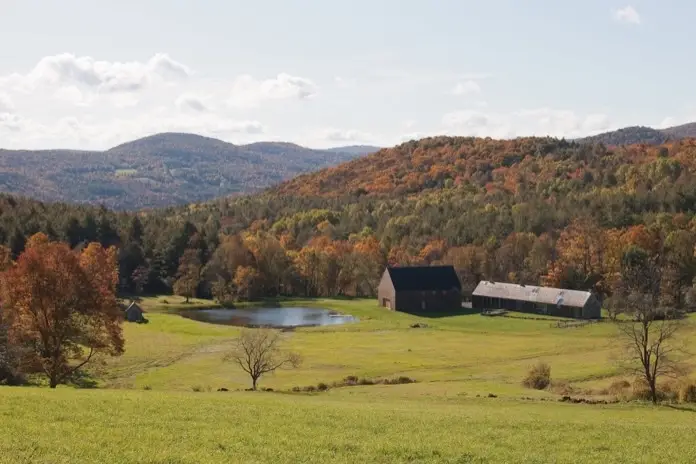 paisaje con lago en Vermont